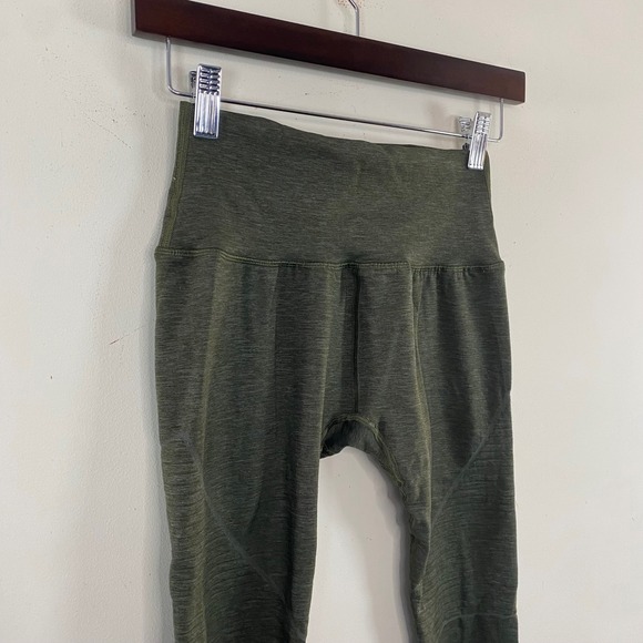 Alphalete Leggings Army Green Seamless Front Women's Medium Gym Activewear - Picture 3 of 5